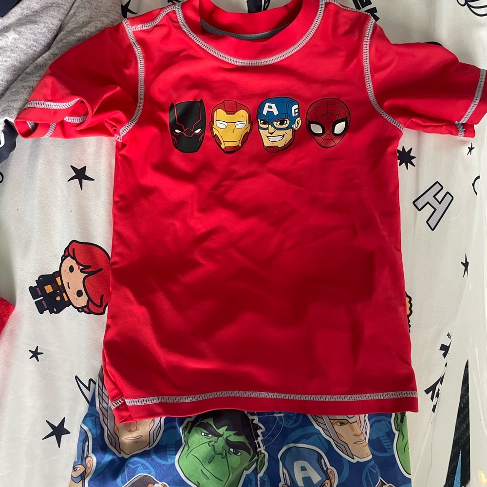 Avengers bathing suit and rash guard toddler 3t